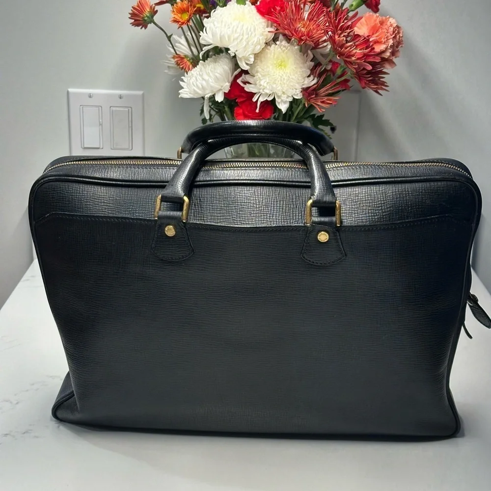 Burberrys Elegant Black Leather Unisex Business Bag EUC